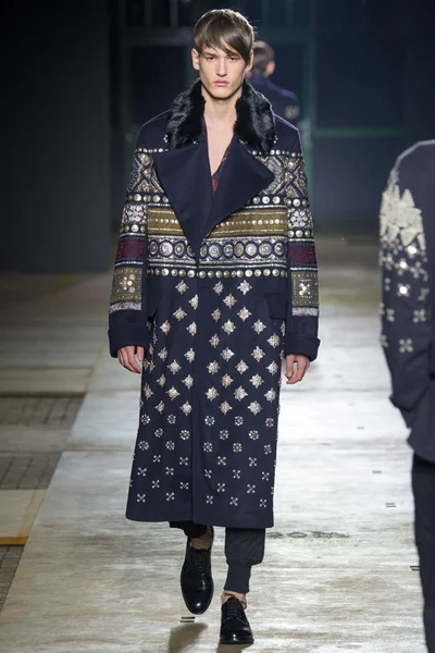 Look 57